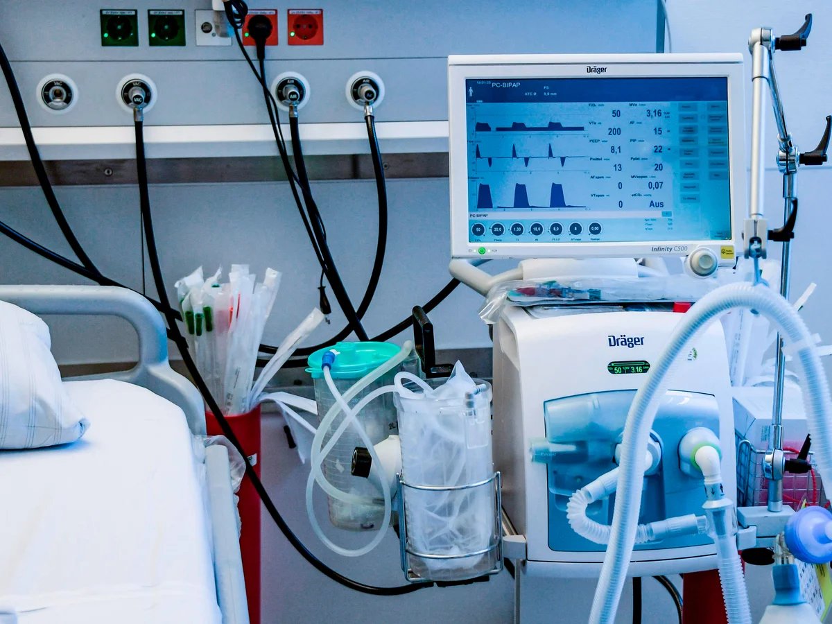Ventilator Ambulance